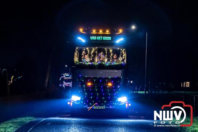 Lichtjestour Elburg in Doornspijk voortijdig gestaakt na ongeval in Nunspeet. - &copy; NWVFoto.nl