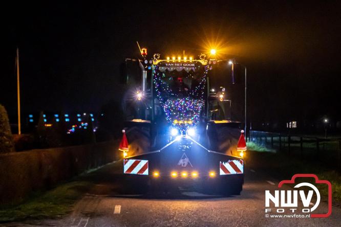 Lichtjestour Elburg in Doornspijk voortijdig gestaakt na ongeval in Nunspeet. - &copy; NWVFoto.nl