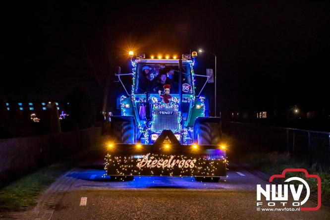 Lichtjestour Elburg in Doornspijk voortijdig gestaakt na ongeval in Nunspeet. - &copy; NWVFoto.nl