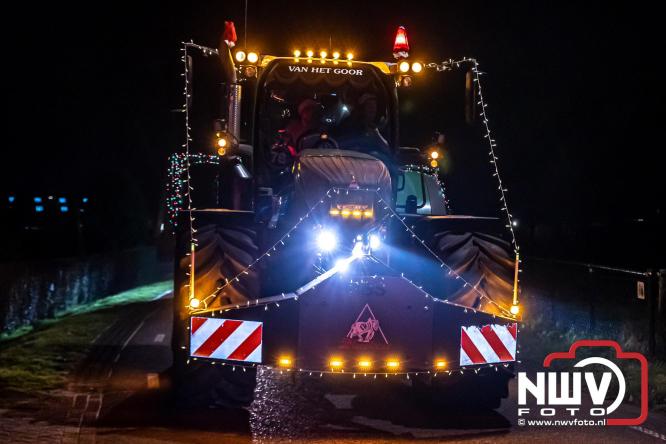 Lichtjestour Elburg in Doornspijk voortijdig gestaakt na ongeval in Nunspeet. - &copy; NWVFoto.nl