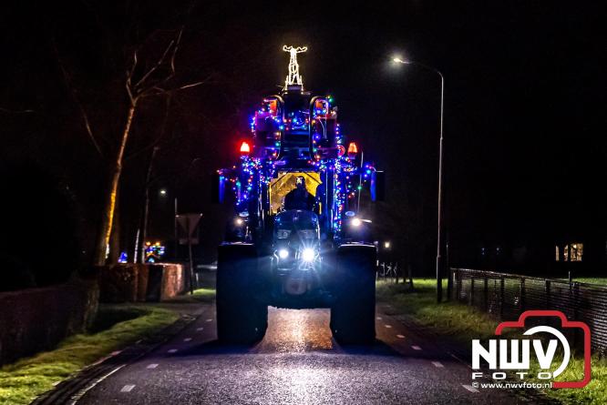 Lichtjestour Elburg in Doornspijk voortijdig gestaakt na ongeval in Nunspeet. - &copy; NWVFoto.nl