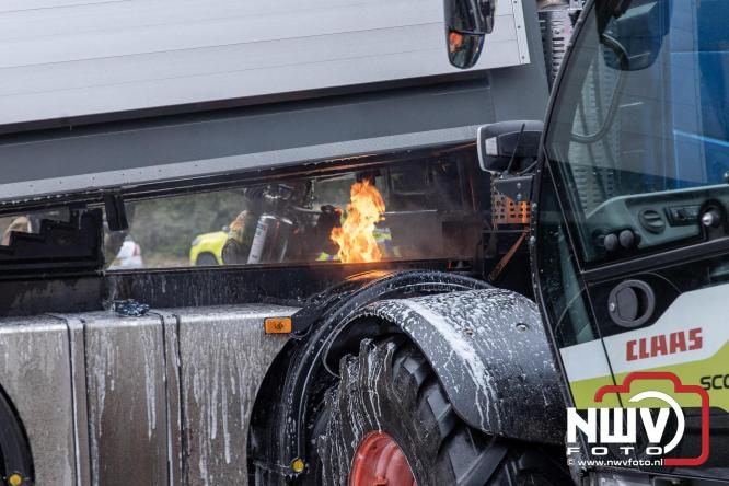 Brandweer Elburg rukt uit voor brand in strooiwagen op het terrein van Rijkswaterstaat 't Harde. - &copy; NWVFoto.nl