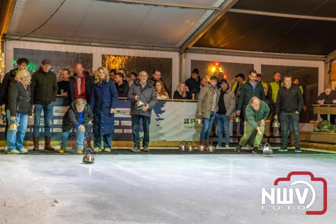 Winterfestijn Oldebroek sluit knallend af met spectaculaire Fluitketel Curlingwedstrijd met als winnaar De Knooierds. - &copy; NWVFoto.nl