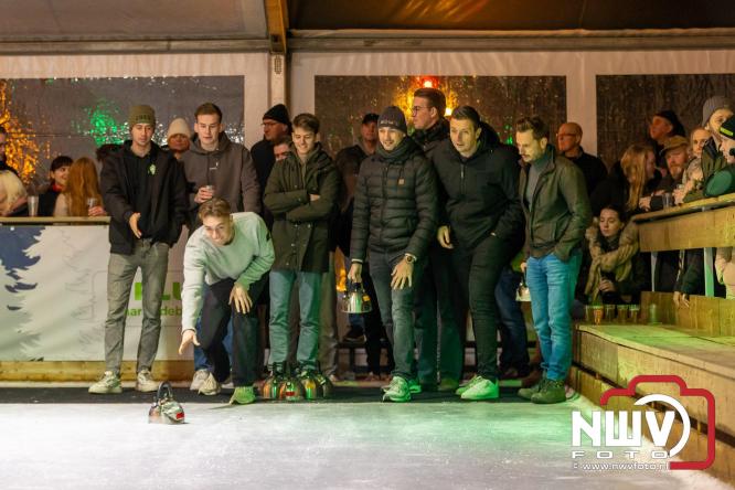 Winterfestijn Oldebroek sluit knallend af met spectaculaire Fluitketel Curlingwedstrijd met als winnaar De Knooierds. - &copy; NWVFoto.nl