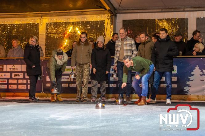 Winterfestijn Oldebroek sluit knallend af met spectaculaire Fluitketel Curlingwedstrijd met als winnaar De Knooierds. - &copy; NWVFoto.nl