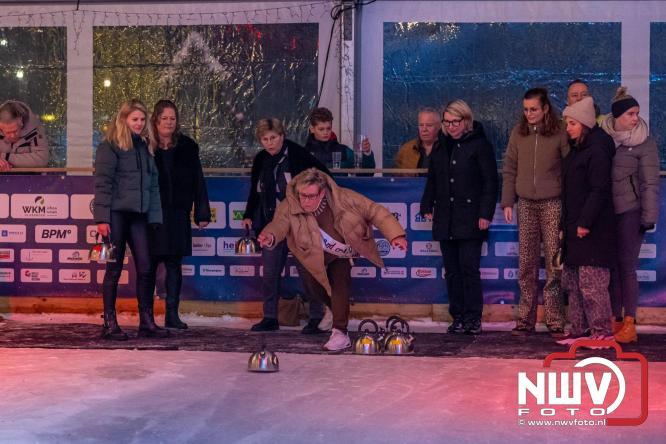 Winterfestijn Oldebroek sluit knallend af met spectaculaire Fluitketel Curlingwedstrijd met als winnaar De Knooierds. - &copy; NWVFoto.nl