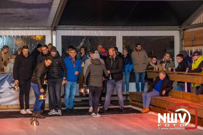Winterfestijn Oldebroek sluit knallend af met spectaculaire Fluitketel Curlingwedstrijd met als winnaar De Knooierds. - &copy; NWVFoto.nl