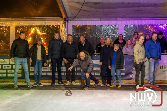 Winterfestijn Oldebroek sluit knallend af met spectaculaire Fluitketel Curlingwedstrijd met als winnaar De Knooierds. - &copy; NWVFoto.nl