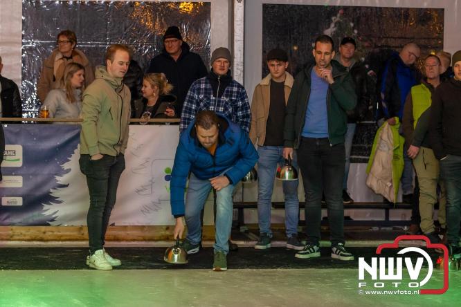 Winterfestijn Oldebroek sluit knallend af met spectaculaire Fluitketel Curlingwedstrijd met als winnaar De Knooierds. - &copy; NWVFoto.nl