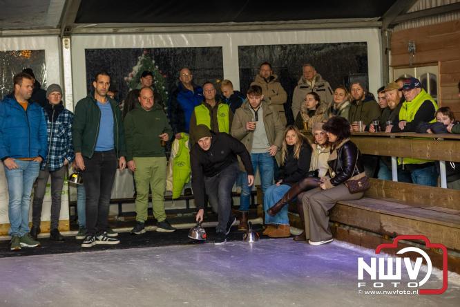 Winterfestijn Oldebroek sluit knallend af met spectaculaire Fluitketel Curlingwedstrijd met als winnaar De Knooierds. - &copy; NWVFoto.nl