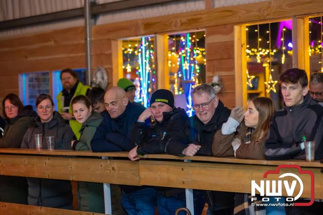 Winterfestijn Oldebroek sluit knallend af met spectaculaire Fluitketel Curlingwedstrijd met als winnaar De Knooierds. - &copy; NWVFoto.nl