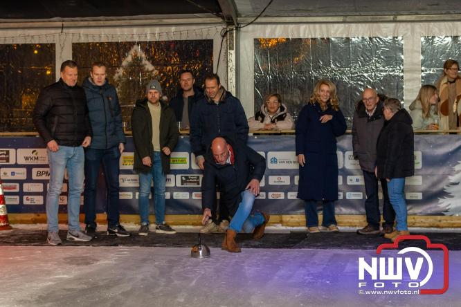 Winterfestijn Oldebroek sluit knallend af met spectaculaire Fluitketel Curlingwedstrijd met als winnaar De Knooierds. - &copy; NWVFoto.nl