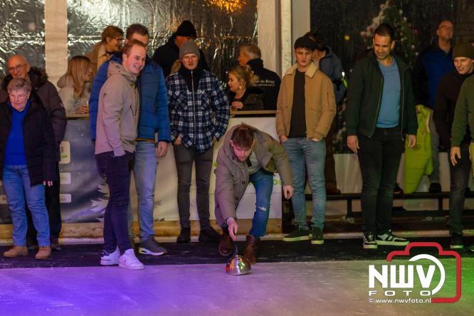 Winterfestijn Oldebroek sluit knallend af met spectaculaire Fluitketel Curlingwedstrijd met als winnaar De Knooierds. - &copy; NWVFoto.nl