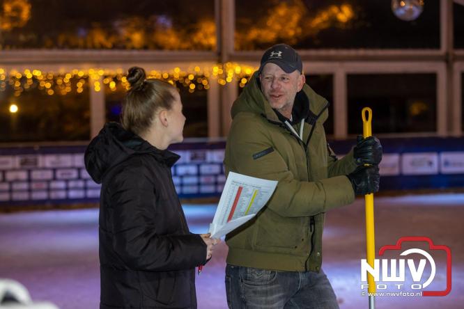 Winterfestijn Oldebroek sluit knallend af met spectaculaire Fluitketel Curlingwedstrijd met als winnaar De Knooierds. - &copy; NWVFoto.nl