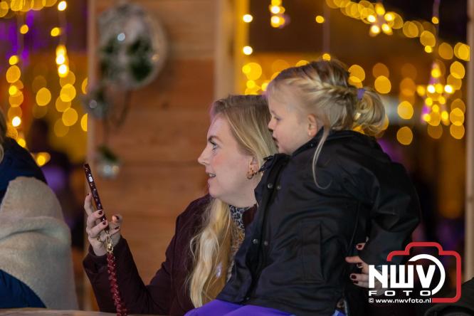 Winterfestijn Oldebroek sluit knallend af met spectaculaire Fluitketel Curlingwedstrijd met als winnaar De Knooierds. - &copy; NWVFoto.nl