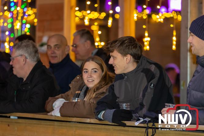 Winterfestijn Oldebroek sluit knallend af met spectaculaire Fluitketel Curlingwedstrijd met als winnaar De Knooierds. - &copy; NWVFoto.nl