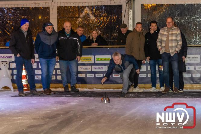 Winterfestijn Oldebroek sluit knallend af met spectaculaire Fluitketel Curlingwedstrijd met als winnaar De Knooierds. - &copy; NWVFoto.nl