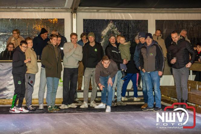 Winterfestijn Oldebroek sluit knallend af met spectaculaire Fluitketel Curlingwedstrijd met als winnaar De Knooierds. - &copy; NWVFoto.nl