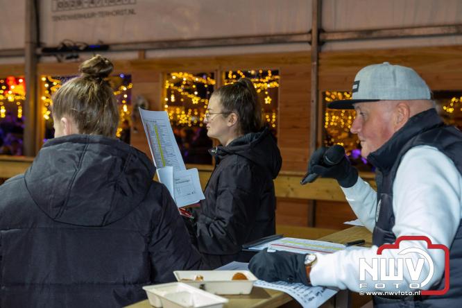 Winterfestijn Oldebroek sluit knallend af met spectaculaire Fluitketel Curlingwedstrijd met als winnaar De Knooierds. - &copy; NWVFoto.nl