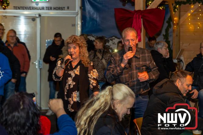Winterfestijn Oldebroek sluit knallend af met spectaculaire Fluitketel Curlingwedstrijd met als winnaar De Knooierds. - &copy; NWVFoto.nl