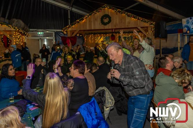 Winterfestijn Oldebroek sluit knallend af met spectaculaire Fluitketel Curlingwedstrijd met als winnaar De Knooierds. - &copy; NWVFoto.nl