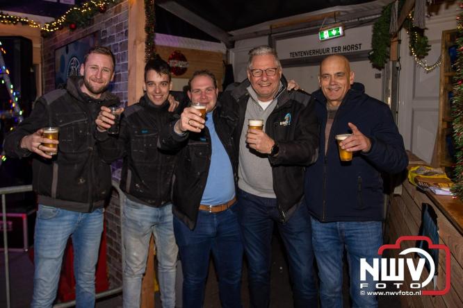 Winterfestijn Oldebroek sluit knallend af met spectaculaire Fluitketel Curlingwedstrijd met als winnaar De Knooierds. - &copy; NWVFoto.nl