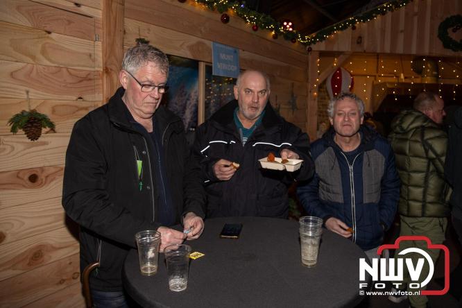 Winterfestijn Oldebroek sluit knallend af met spectaculaire Fluitketel Curlingwedstrijd met als winnaar De Knooierds. - &copy; NWVFoto.nl
