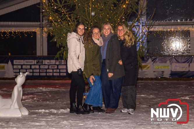 Winterfestijn Oldebroek sluit knallend af met spectaculaire Fluitketel Curlingwedstrijd met als winnaar De Knooierds. - &copy; NWVFoto.nl