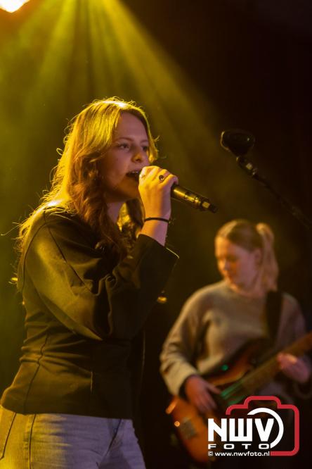 Eerste Jongerenfestival in MFC ’t Huiken Elburg direct een hit onder jongeren. - &copy; NWVFoto.nl