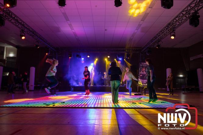 Eerste Jongerenfestival in MFC ’t Huiken Elburg direct een hit onder jongeren. - &copy; NWVFoto.nl