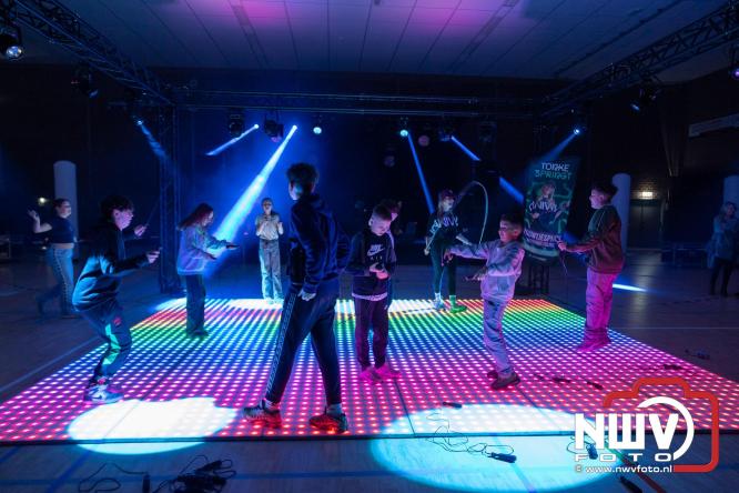 Eerste Jongerenfestival in MFC ’t Huiken Elburg direct een hit onder jongeren. - &copy; NWVFoto.nl