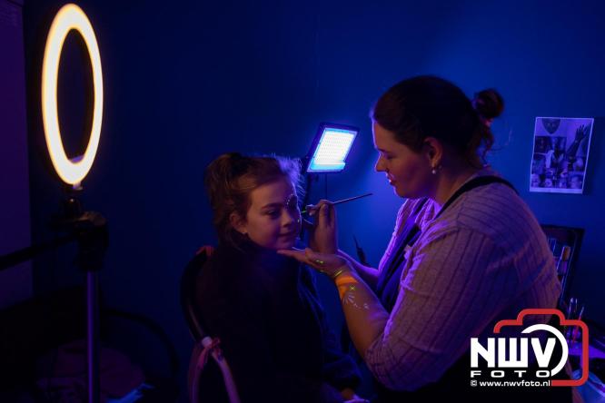 Eerste Jongerenfestival in MFC ’t Huiken Elburg direct een hit onder jongeren. - &copy; NWVFoto.nl