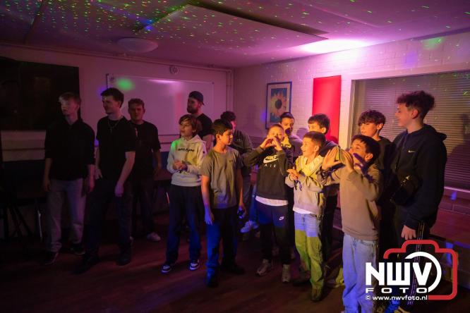 Eerste Jongerenfestival in MFC ’t Huiken Elburg direct een hit onder jongeren. - &copy; NWVFoto.nl