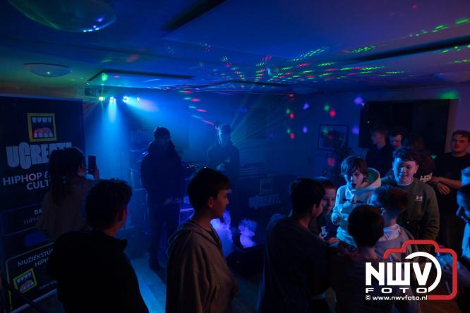 Eerste Jongerenfestival in MFC ’t Huiken Elburg direct een hit onder jongeren. - &copy; NWVFoto.nl