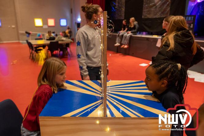 Eerste Jongerenfestival in MFC ’t Huiken Elburg direct een hit onder jongeren. - &copy; NWVFoto.nl