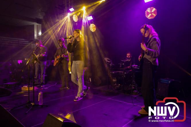 Eerste Jongerenfestival in MFC ’t Huiken Elburg direct een hit onder jongeren. - &copy; NWVFoto.nl