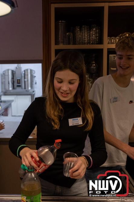 Eerste Jongerenfestival in MFC ’t Huiken Elburg direct een hit onder jongeren. - &copy; NWVFoto.nl