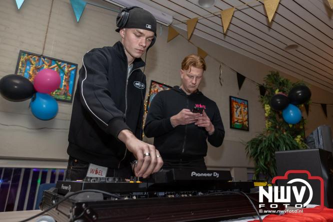 Eerste Jongerenfestival in MFC ’t Huiken Elburg direct een hit onder jongeren. - &copy; NWVFoto.nl