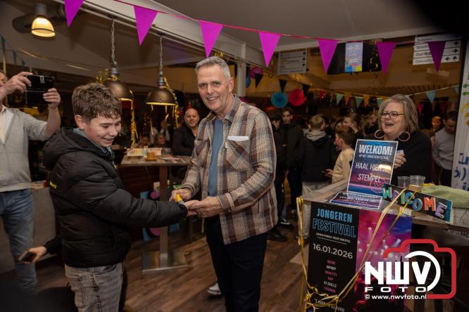 Eerste Jongerenfestival in MFC ’t Huiken Elburg direct een hit onder jongeren. - &copy; NWVFoto.nl