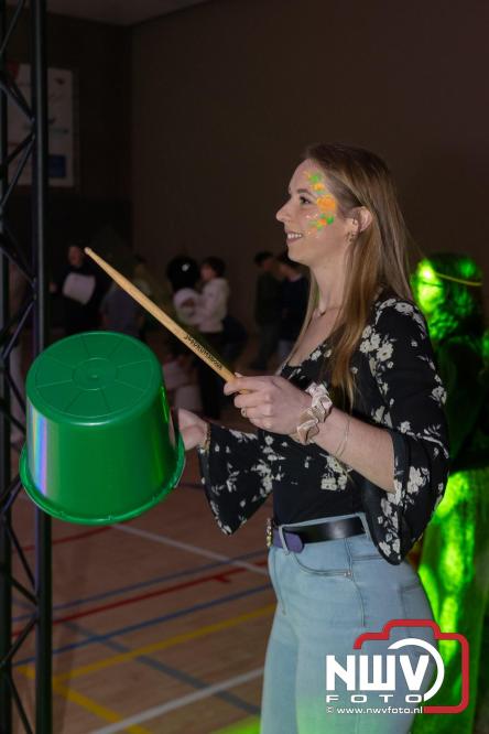 Eerste Jongerenfestival in MFC ’t Huiken Elburg direct een hit onder jongeren. - &copy; NWVFoto.nl