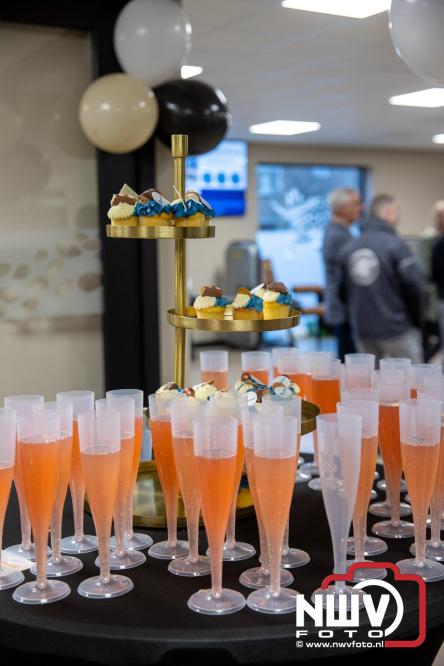 Na een grote verbouwing en uitbreiding was vrijdagmiddag de feestelijke heropening van Contour Fysiotherapie praktijk in Oldebroek. - &copy; NWVFoto.nl