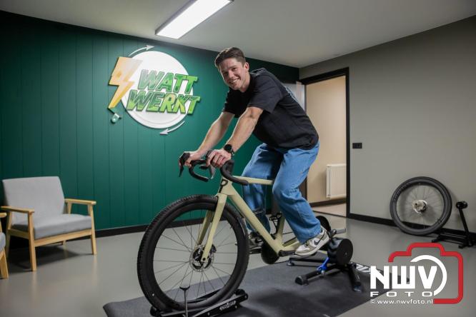 Na een grote verbouwing en uitbreiding was vrijdagmiddag de feestelijke heropening van Contour Fysiotherapie praktijk in Oldebroek. - &copy; NWVFoto.nl