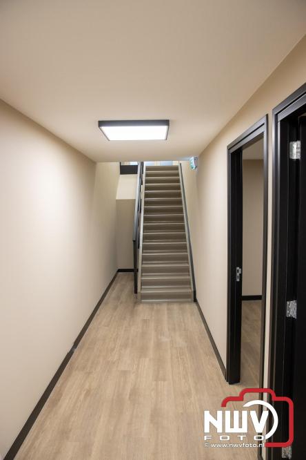 Na een grote verbouwing en uitbreiding was vrijdagmiddag de feestelijke heropening van Contour Fysiotherapie praktijk in Oldebroek. - &copy; NWVFoto.nl