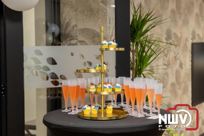 Na een grote verbouwing en uitbreiding was vrijdagmiddag de feestelijke heropening van Contour Fysiotherapie praktijk in Oldebroek. - &copy; NWVFoto.nl