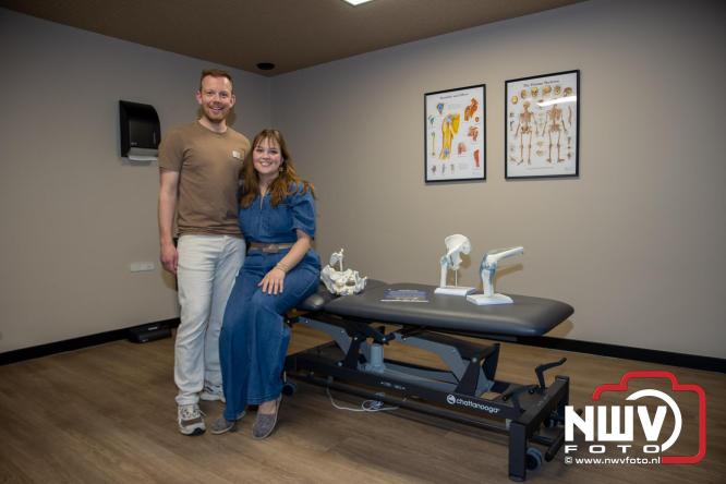Na een grote verbouwing en uitbreiding was vrijdagmiddag de feestelijke heropening van Contour Fysiotherapie praktijk in Oldebroek. - &copy; NWVFoto.nl
