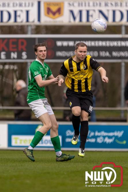 Owios behoud de eerste plaats in de 3 klasse N door de 3-0 overwinning thuis tegen vv Heerde. - &copy; NWVFoto.nl