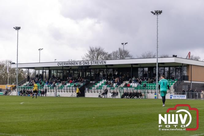 Owios behoud de eerste plaats in de 3 klasse N door de 3-0 overwinning thuis tegen vv Heerde. - &copy; NWVFoto.nl