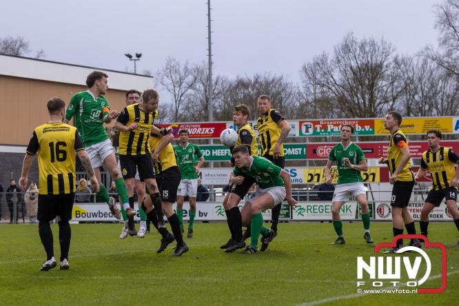 Owios behoud de eerste plaats in de 3 klasse N door de 3-0 overwinning thuis tegen vv Heerde. - &copy; NWVFoto.nl