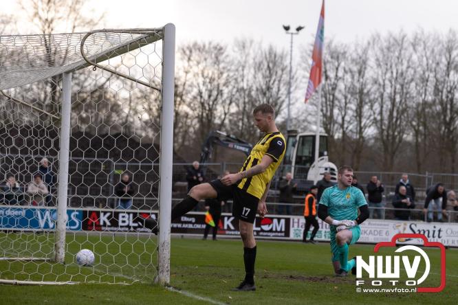Owios behoud de eerste plaats in de 3 klasse N door de 3-0 overwinning thuis tegen vv Heerde. - &copy; NWVFoto.nl
