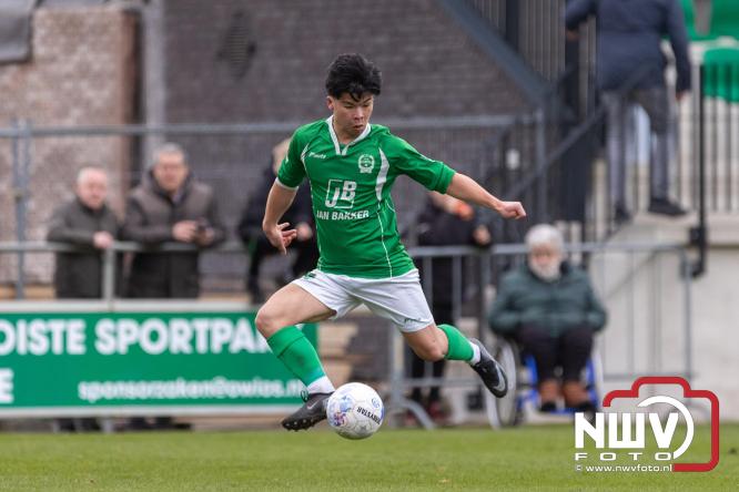 Owios behoud de eerste plaats in de 3 klasse N door de 3-0 overwinning thuis tegen vv Heerde. - &copy; NWVFoto.nl